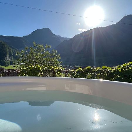 Romantic Private Superior Swiss Chalet With Hottub Lungern Extérieur photo